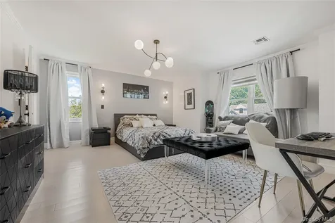 3 Fairview Lane Glen Cove NY 11542