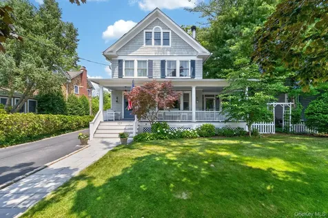107 Sidney Street Oyster Bay NY 11771