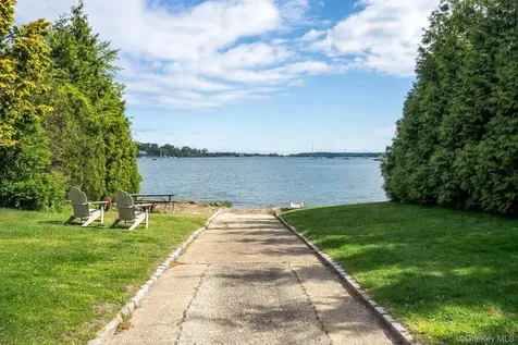 107 Sidney Street Oyster Bay NY 11771