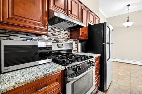 11 Jackson Avenue Scarsdale NY 10583
