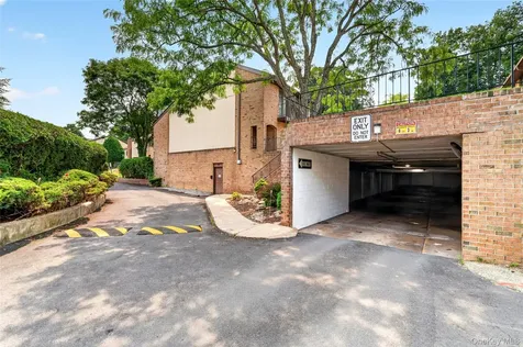 11 Jackson Avenue Scarsdale NY 10583