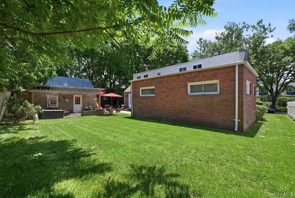 Floral Park NY 11001