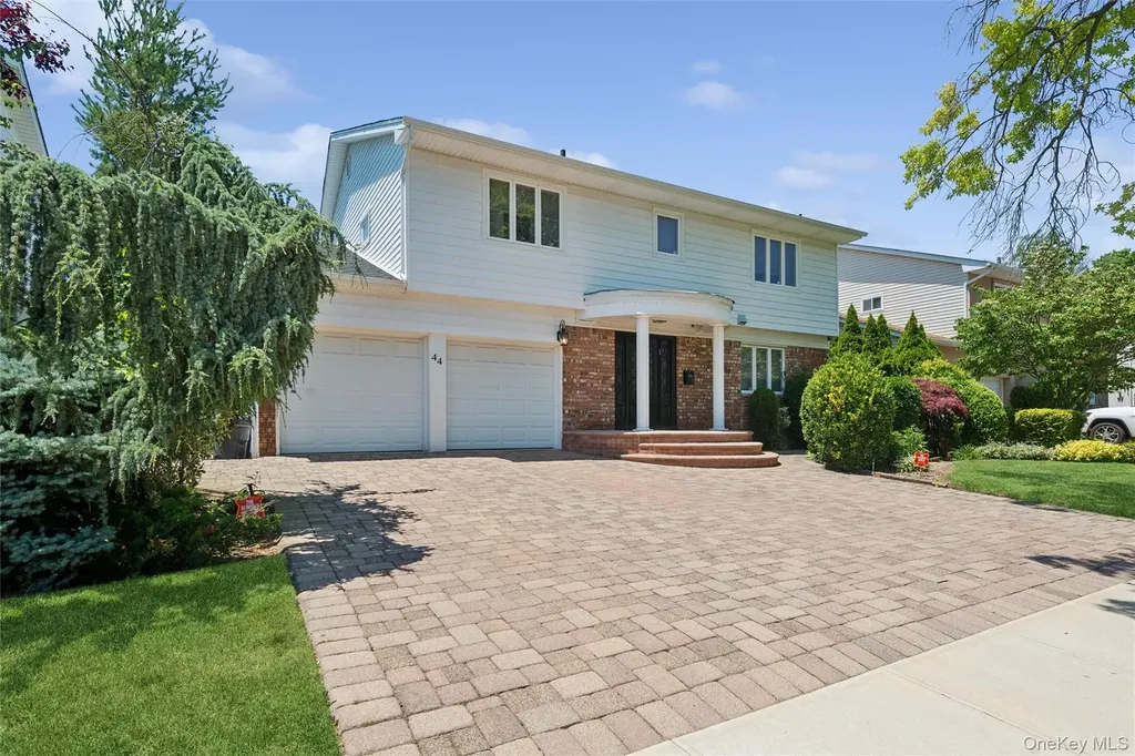 44 Gale Drive North Woodmere NY 11581