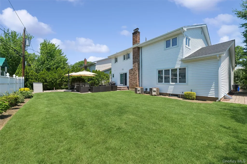 44 Gale Drive North Woodmere NY 11581