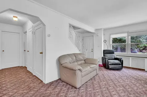 19 Poplar Place Glen Cove NY 11542