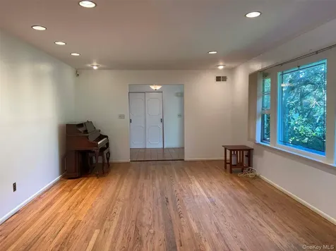 2 Livingston Road Scarsdale NY 10583