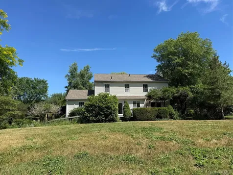 28 Church Farm Road Gardiner NY 12525