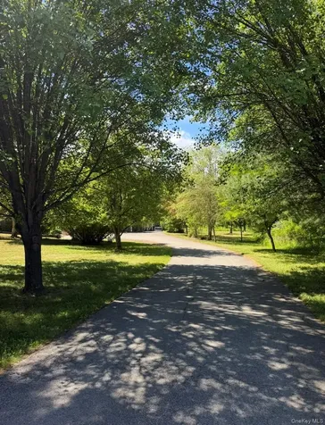 28 Church Farm Road Gardiner NY 12525