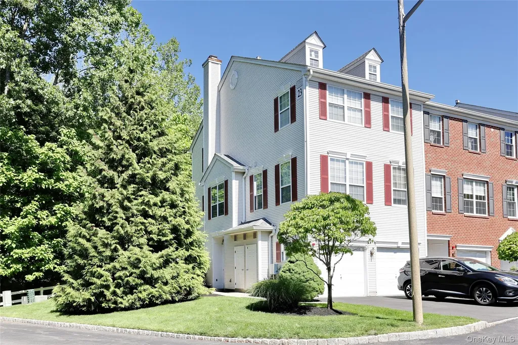 141 Meadow Lane Nanuet NY 10954