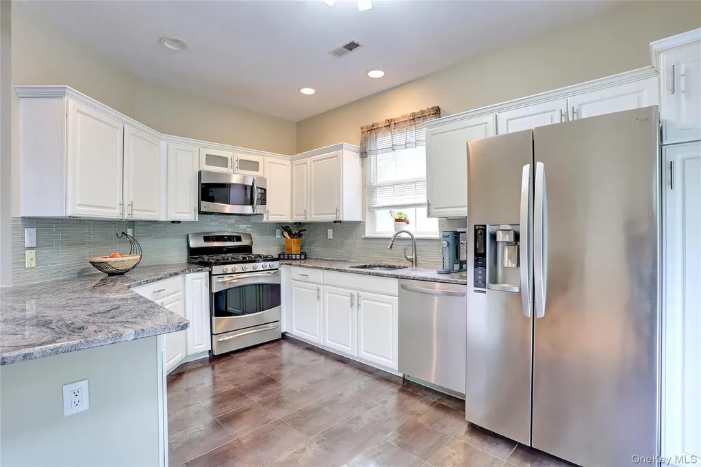 141 Meadow Lane Nanuet NY 10954