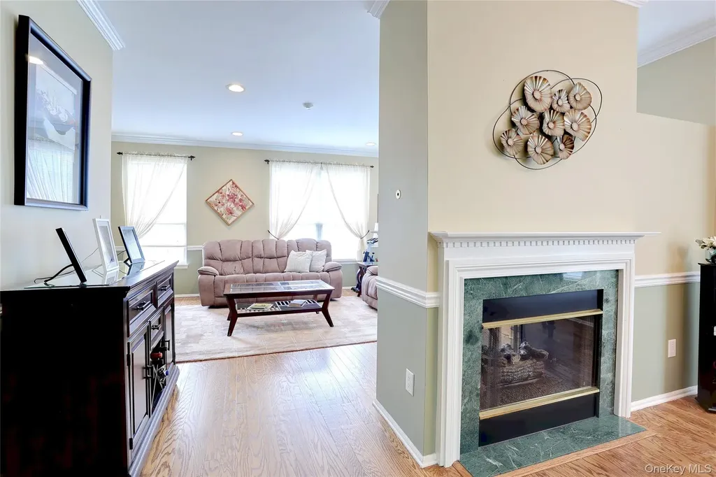 141 Meadow Lane Nanuet NY 10954