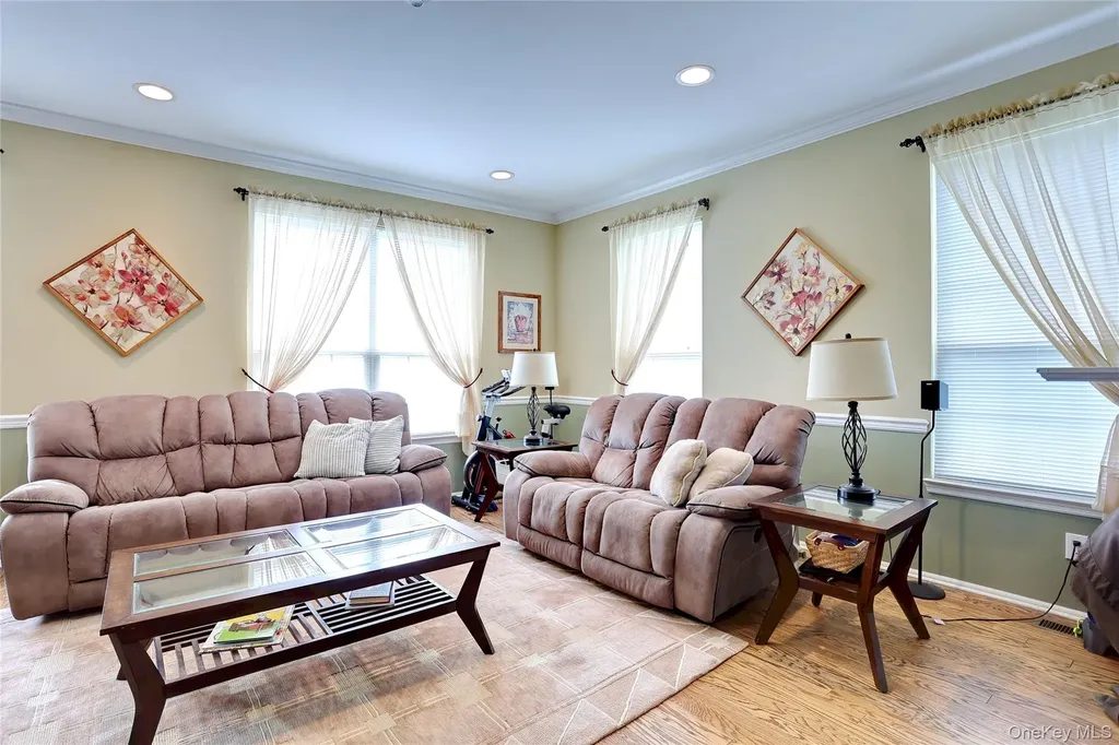 141 Meadow Lane Nanuet NY 10954