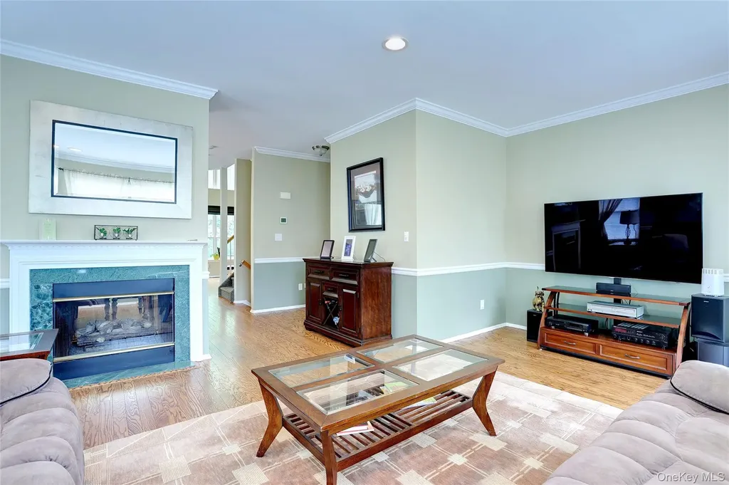 141 Meadow Lane Nanuet NY 10954