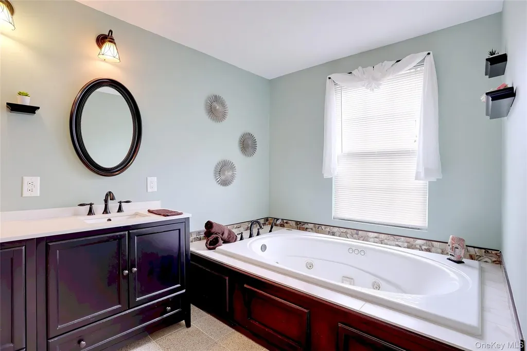 141 Meadow Lane Nanuet NY 10954