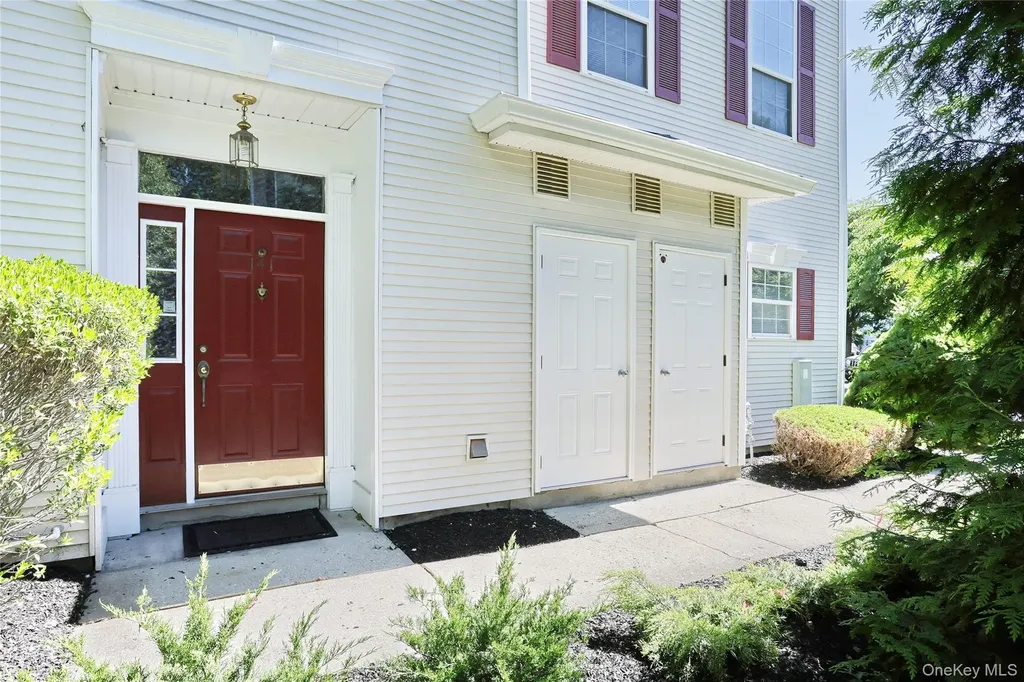 141 Meadow Lane Nanuet NY 10954