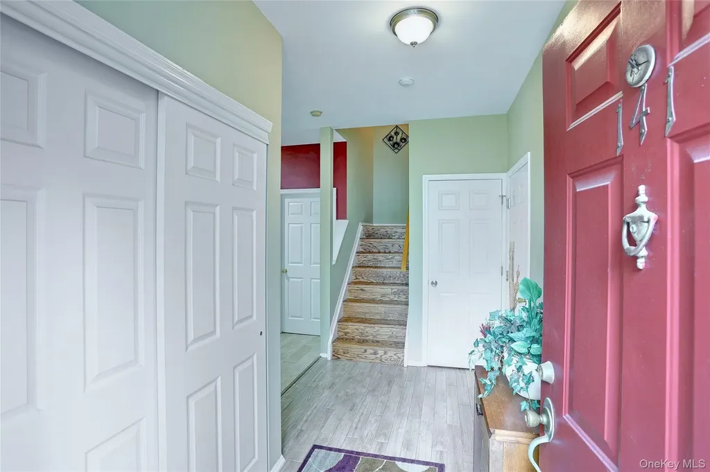 141 Meadow Lane Nanuet NY 10954