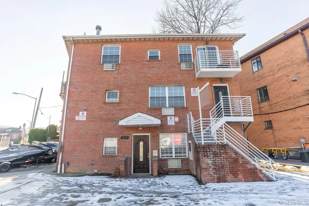 23-58 80th Street East Elmhurst NY 11370
