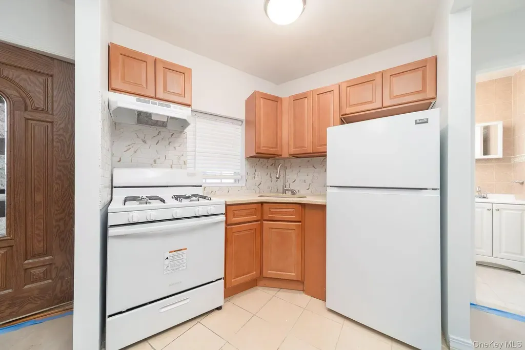 23-58 80th Street East Elmhurst NY 11370