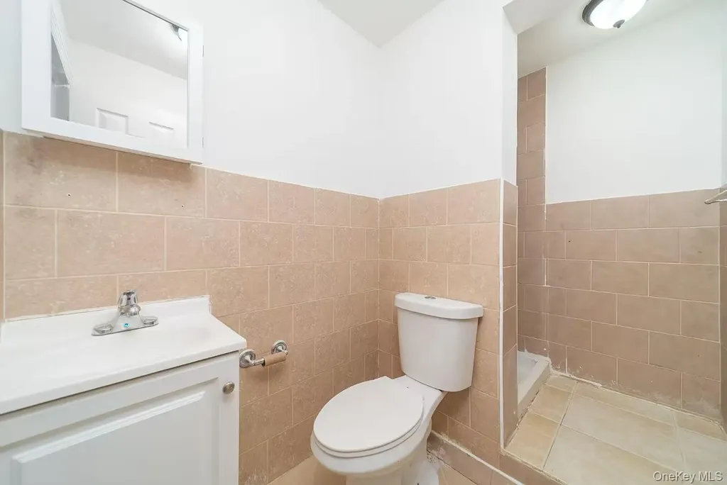 23-58 80th Street East Elmhurst NY 11370