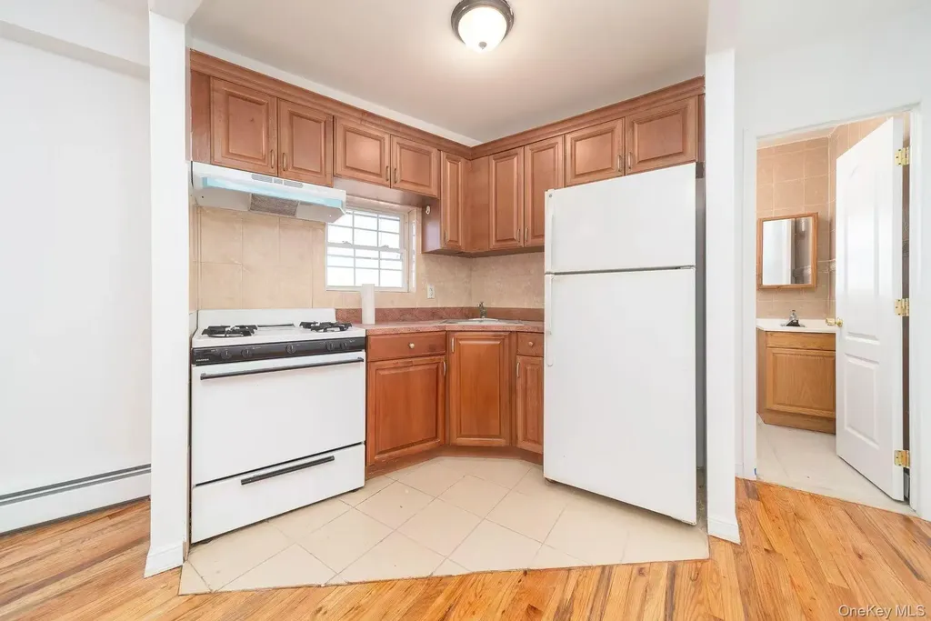 23-58 80th Street East Elmhurst NY 11370