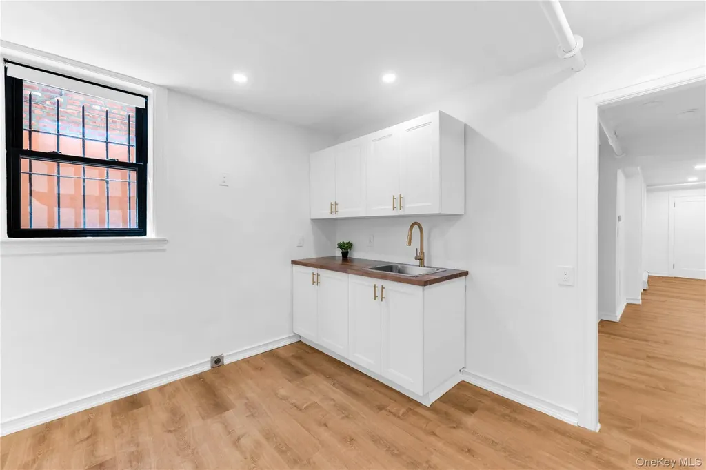 5569 Kings Highway Brooklyn NY 11203