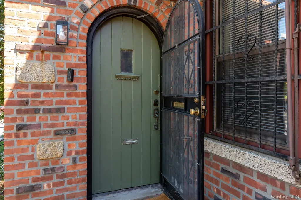 5569 Kings Highway Brooklyn NY 11203