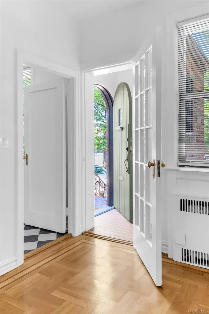 5569 Kings Highway Brooklyn NY 11203