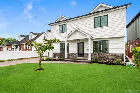10 California Street Hicksville NY 11801