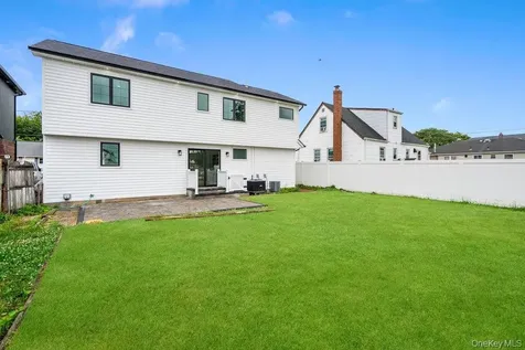 10 California Street Hicksville NY 11801