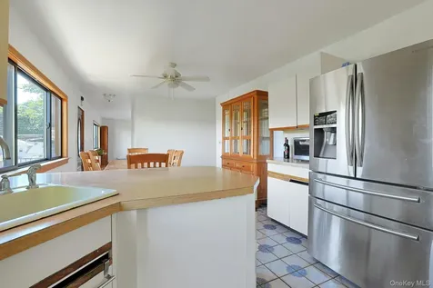 141 Curtis Lane Yonkers NY 10710