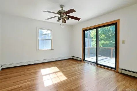 141 Curtis Lane Yonkers NY 10710