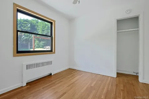141 Curtis Lane Yonkers NY 10710