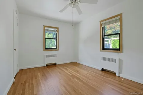 141 Curtis Lane Yonkers NY 10710