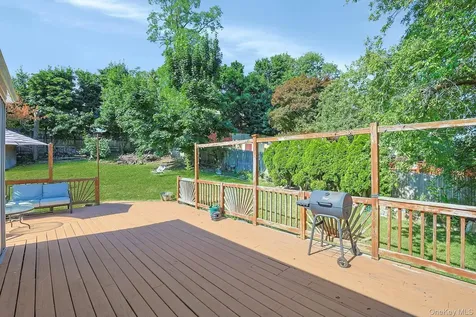 141 Curtis Lane Yonkers NY 10710
