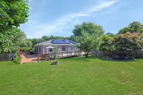 141 Curtis Lane Yonkers NY 10710