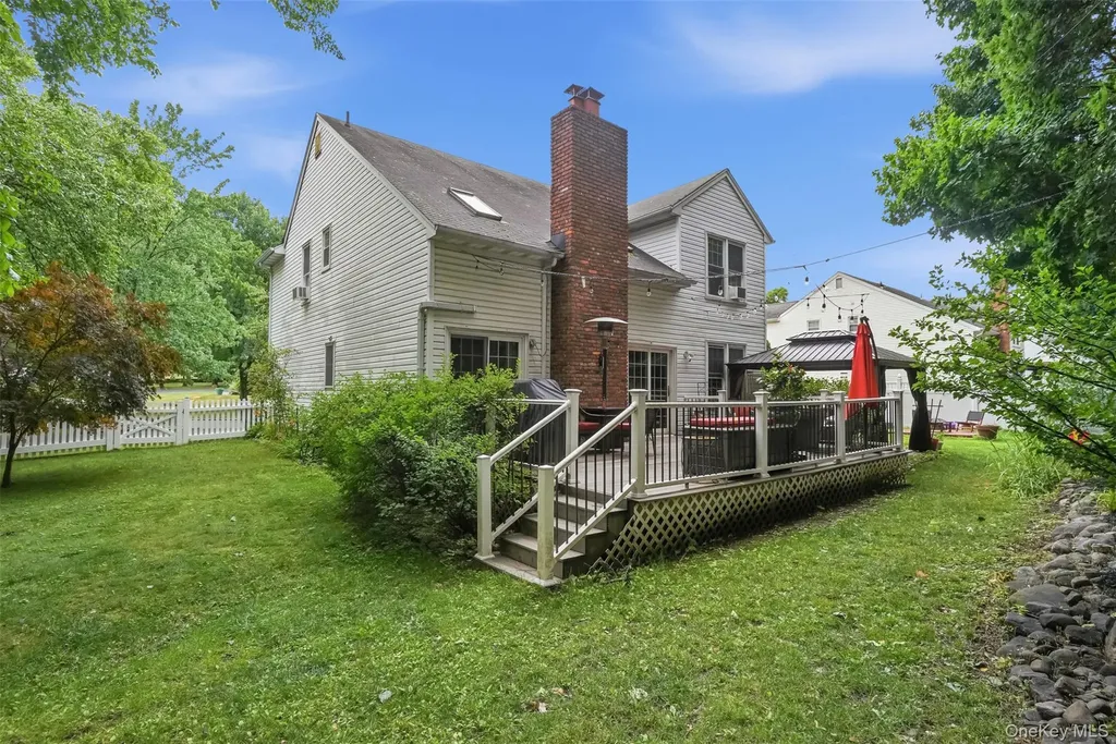 16 Larkin Lane Garnerville NY 10923