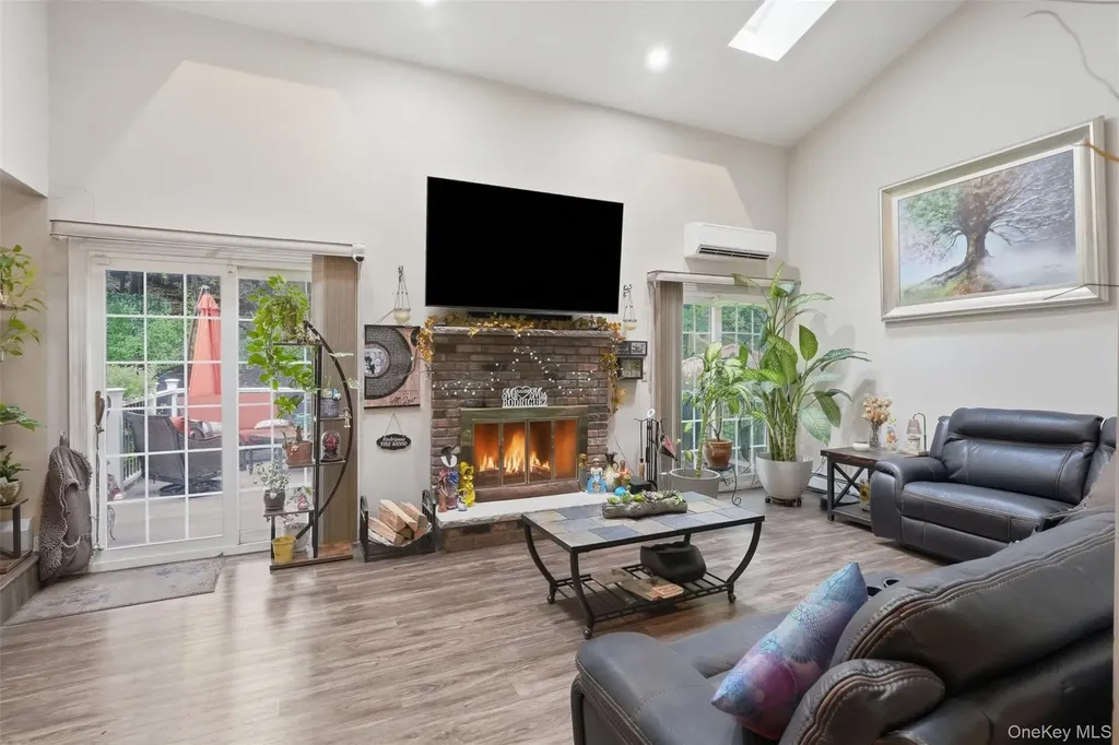 16 Larkin Lane Garnerville NY 10923