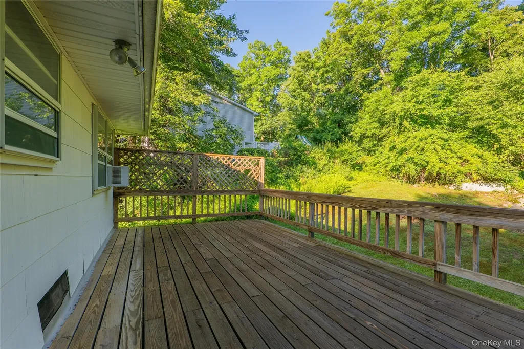 18 Sheryl Lane Mahopac NY 10541