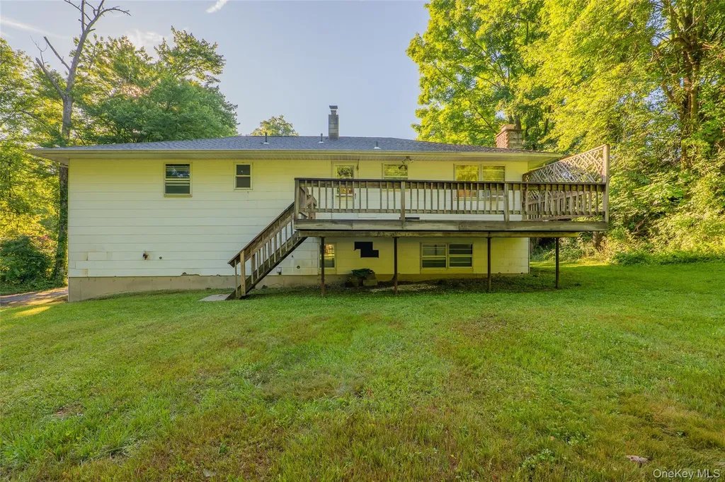 18 Sheryl Lane Mahopac NY 10541