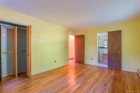 18 Sheryl Lane Mahopac NY 10541