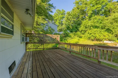18 Sheryl Lane Mahopac NY 10541