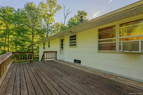18 Sheryl Lane Mahopac NY 10541