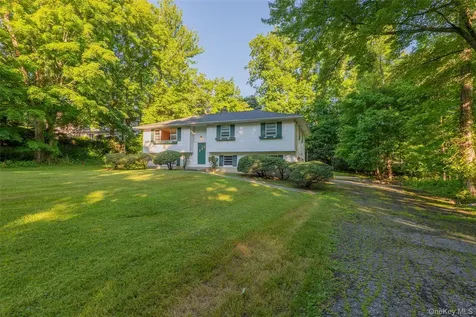18 Sheryl Lane Mahopac NY 10541