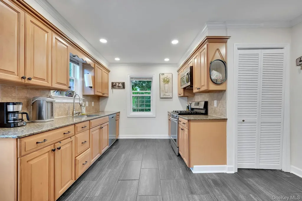 4 Interlaken Avenue New Rochelle NY 10801
