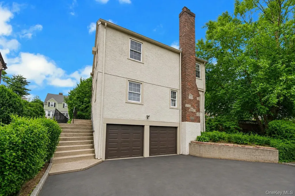 4 Interlaken Avenue New Rochelle NY 10801
