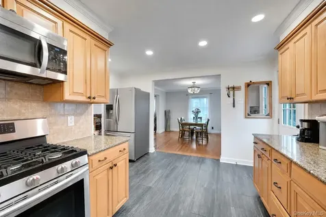 4 Interlaken Avenue New Rochelle NY 10801