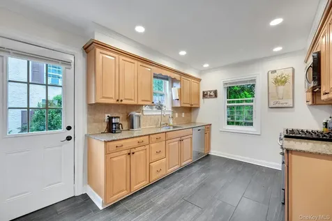 4 Interlaken Avenue New Rochelle NY 10801