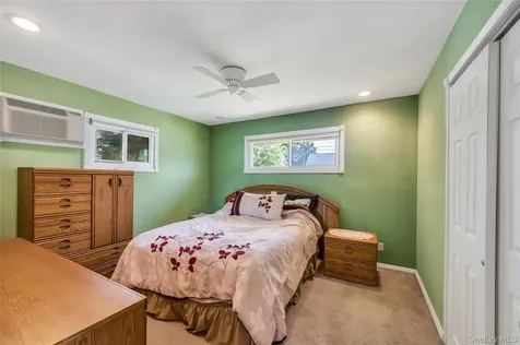 34 Oak Street Hicksville NY 11801