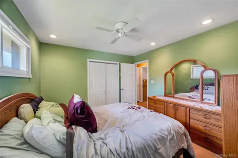 34 Oak Street Hicksville NY 11801