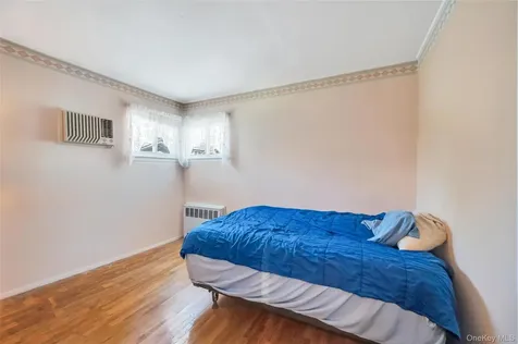 34 Oak Street Hicksville NY 11801